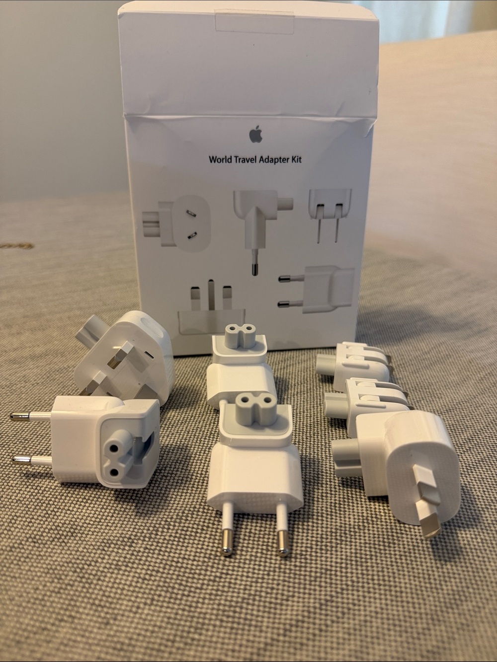 Apple World Travel Adapter Plugs - White Set